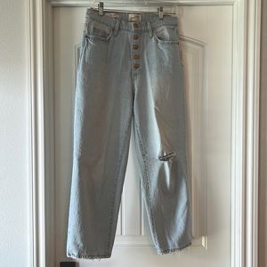 Universal Thread - vintage straight leg jeans (light wash)
